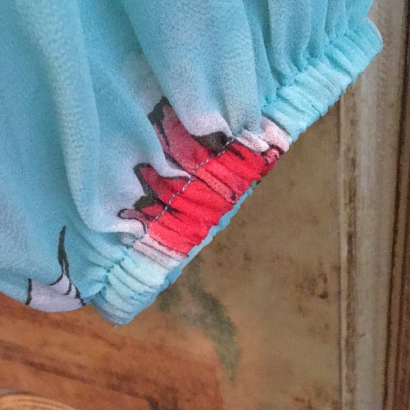 Belle Blouse with Ruffle Shoulders - Picture 6 of 7